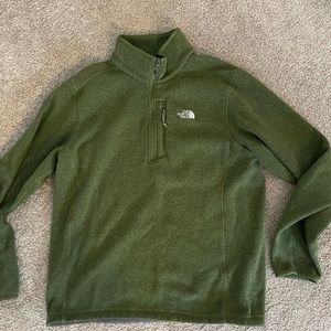 North face pull over